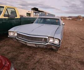 BUICK SKYLARK FAMILY CLASSIC CAR 4 DOOR