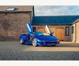 5.7 ROADSTER TARGA 4WD 2DR