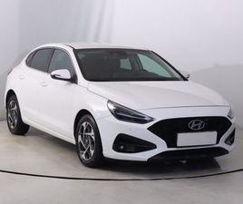 HYUNDAI I30 FASTBACK 1.4 T-GDI (103 KW) / 15 137 KM / BENZÍN / AUTOMAT / SR AUTO, NIZKE KM, AUTOMAT, 1.4 T-GDI