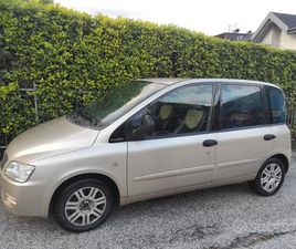 MOBILE LEGNO CHIARO TRE ANTE E TRE CASSETTI