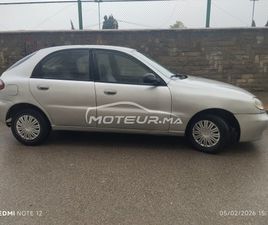 DAEWOO LANOS 4 PORTE 2000 ESSENCE 485427 OCCASION À TETOUAN MAROC
