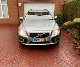 VOLVO XC70 D5 2.4 D5 SE LUX GEARTRONIC AWD EURO 5 5DR