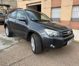 TOYOTA - RAV4