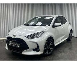TOYOTA YARIS 1.5 VVT-I / AUT. / LED / APP / CAM / PDC / ...