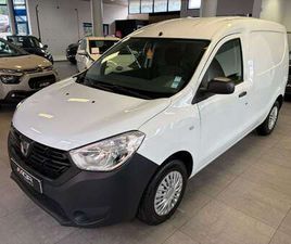 1.6I ESSENCE A VOIR ◊◊◊