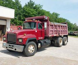 MACK R SERIES 1997 MACK RD688S DUMP TRUCK