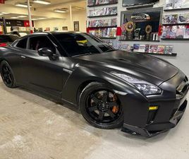 USED 2015 NISSAN GT-R BLACK EDITION