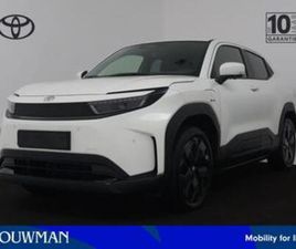 TOYOTA URBAN CRUISER TOYOTA URBAN CRUISER EXECUTIVE 61 KWH | PANORAMADAK | NIEUW — TOYOTA — MARKTPLAATS