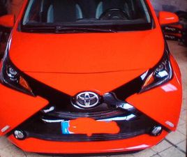 TOYOTA PORTE TOYOTA AYGO