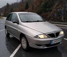 LANCIA Y 1.2 ELEFANTINO BLU