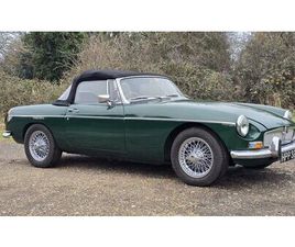 MG B ROADSTER, 1972, BRITISH RACING GREEN A VENDRE