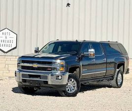 CHEVROLET SILVERADO 3500HD 2015 CHEVY 3500HD LTZ DURAMAX 4X4 136K MILES
