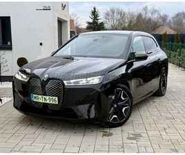 BMW IX XDRIVE40 74,1KWH BOWERS & WILKINS. LASER. SKY LOUNGE. CLEAR & BOLD. MASSZÁZS. DRIV.ASS.PROF. PARK