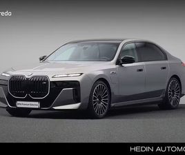 BMW-M760-7SERIE-M760E-XDRIVE-MSPORT-THEATRE-SCREEN-FOND-ENTERTAINMENT-EXPERIENCE-EXECUTIVE-LOUNGE-PAKKET-CONNOISSEUR-PACK-BOWERS-WILKINS-HIGH-END-SOUND-SYSTEM-D