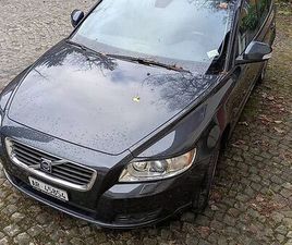 VOLVO V50 D5 2,4L SUMMUM (PREMIUM AUSSTATTUNG)