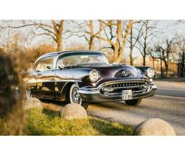 1955 OLDSMOBILE 88 HOLIDAY 2-DOOR HARDTOP COUPÉ