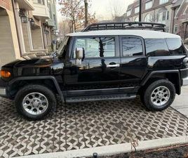 2013 TOYOTA FJ CRUISER TRD EDITION 4X4 LOW MILES