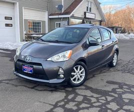 TOYOTA PRIUS C ✔ 2012 TOYOTA PRIUS C FOUR ☀ NAVIGATION ☀ SUNROOF ☀ GAS SAVER ☀