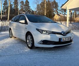 TOYOTA AURIS TOURING SPORTS 1.8 HYBRID PREMIUM BUSINESS