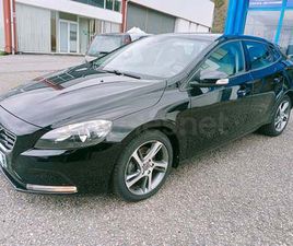 VOLVO V40 2.0 T2 MOMENTUM