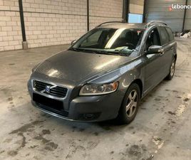 VOLVO V50 1.8F - 125 MOMENTUM FLEXIFUEL/CUIR / RADAR AR/CLIM