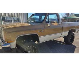 1984 CHEVROLET K10 SCOTTSDALE REG CAB/SHORT WIDE BED 4X4