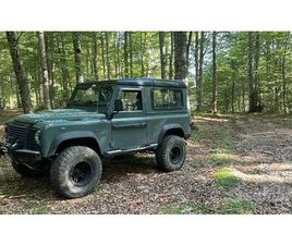 FUORISTRADA LAND ROVER DEFENDER 90