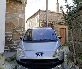 PEUGEOT 1007 1.4 HDI TRENDY