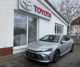 TOYOTA CAMRY 2.5 HEV PRESTIGE