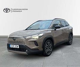 TOYOTA COROLLA CROSS 2,0 HSD AWD EXECUTIVE / PANO / HELGKLIPP