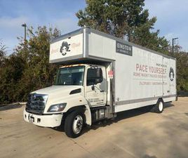 HINO MOTORS 268 2015 HINO 268 BOX TRUCK WITH LIFTGATE - READY FOR YOUR BUSINESS (MOZ)