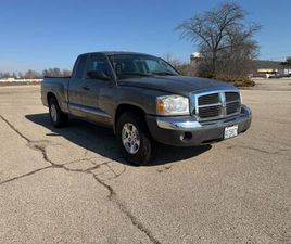 2005 DODGE DAKOTA SLT V8 MAGNUM 4X4