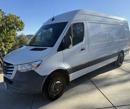 FREIGHTLINER MERCEDES SPRINTER 3500 XD