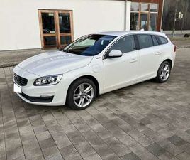 V60 HYBRID D6 TWIN ENGINE GEARTRONIC MOMENTUM