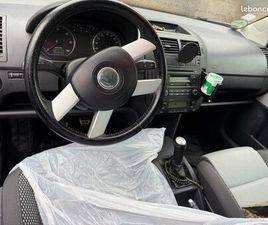 VOLKSWAGEN POLO CROSS