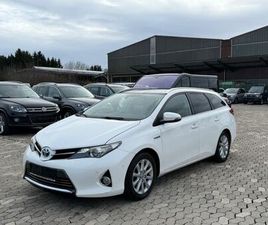 TOYOTA AURIS TOURING SPORTS HYBRID