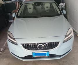VOLVO V40 MOMENTUM T2 AUT BENZINA