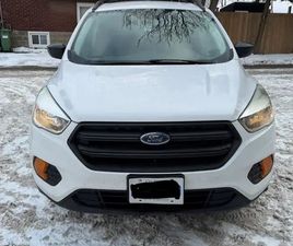 SELLING FORD ESCAPE 2017 LOW KMS