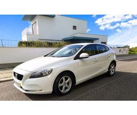 VOLVO V40 D2