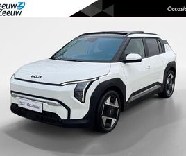 KIA EV3 PLUS ADVANCED 81.4 KWH | NAVI | ADAPTIVE CRUISE | CAMERA | STOEL-/STUURVERWARMING | HARMAN KARDON SOUNDSYSTEM | SFEERVERLICHTING | ELEKTR. ACHTERKLEP