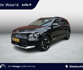 KIA E-NIRO LIGHT ADVANCED 64.8 KWH | €7.940,- DEMO VOORDEEL | STOEL- EN STUURVERWARMING | ACHTERUITRIJCAMERA | NAVIGATIE