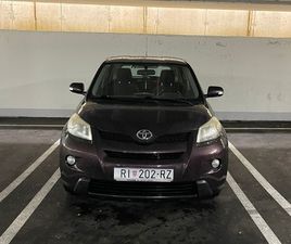 TOYOTA URBAN CRUISER