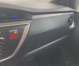 TOYOTA AURIS 1.4 D4D MARÇO/14