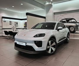 PORSCHE MACAN 4