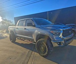TOYOTA TUNDRA CREWMAX SR5