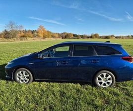 TOYOTA AURIS TOURING SPORTS TOYOTA AURIS TOURING SPORTS TOURING S. HYBRID 1,8-L...
