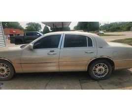 LINCOLN TOWN CAR 2010 LINCOLN TOWN CAR SIGNATURE LIMITED