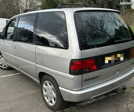PEUGEOT 806 . 2.0 HDI 110CH ANNÉE 2002 / 1ER MAIN / CT OK MOINS DE 3 MOIS