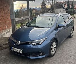 TOYOTA AURIS 1.8 VVT-I LUNA HIBRID CVT