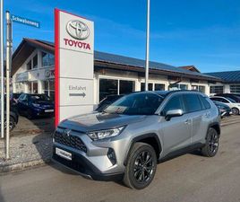 TOYOTA RAV4 HYBRID 4X2 TEAMPLAYER MIT TECHNIK PAKET